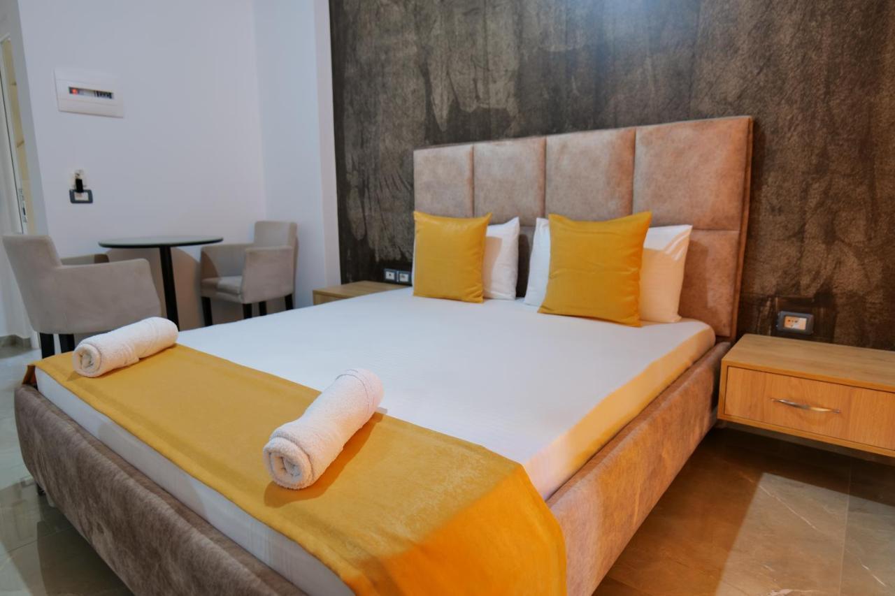 Hotel Adi-Vera Sarandë Exteriör bild