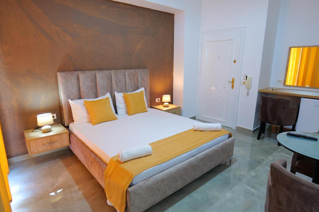 Hotel Adi-Vera Sarandë Exteriör bild