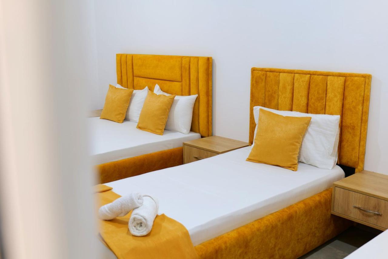 Hotel Adi-Vera Sarandë Exteriör bild