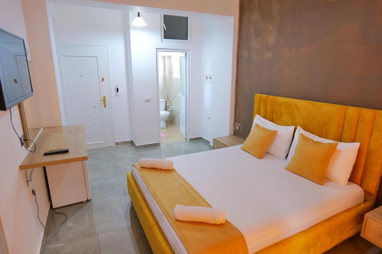 Hotel Adi-Vera Sarandë Exteriör bild