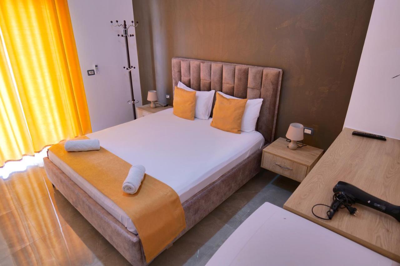 Hotel Adi-Vera Sarandë Exteriör bild