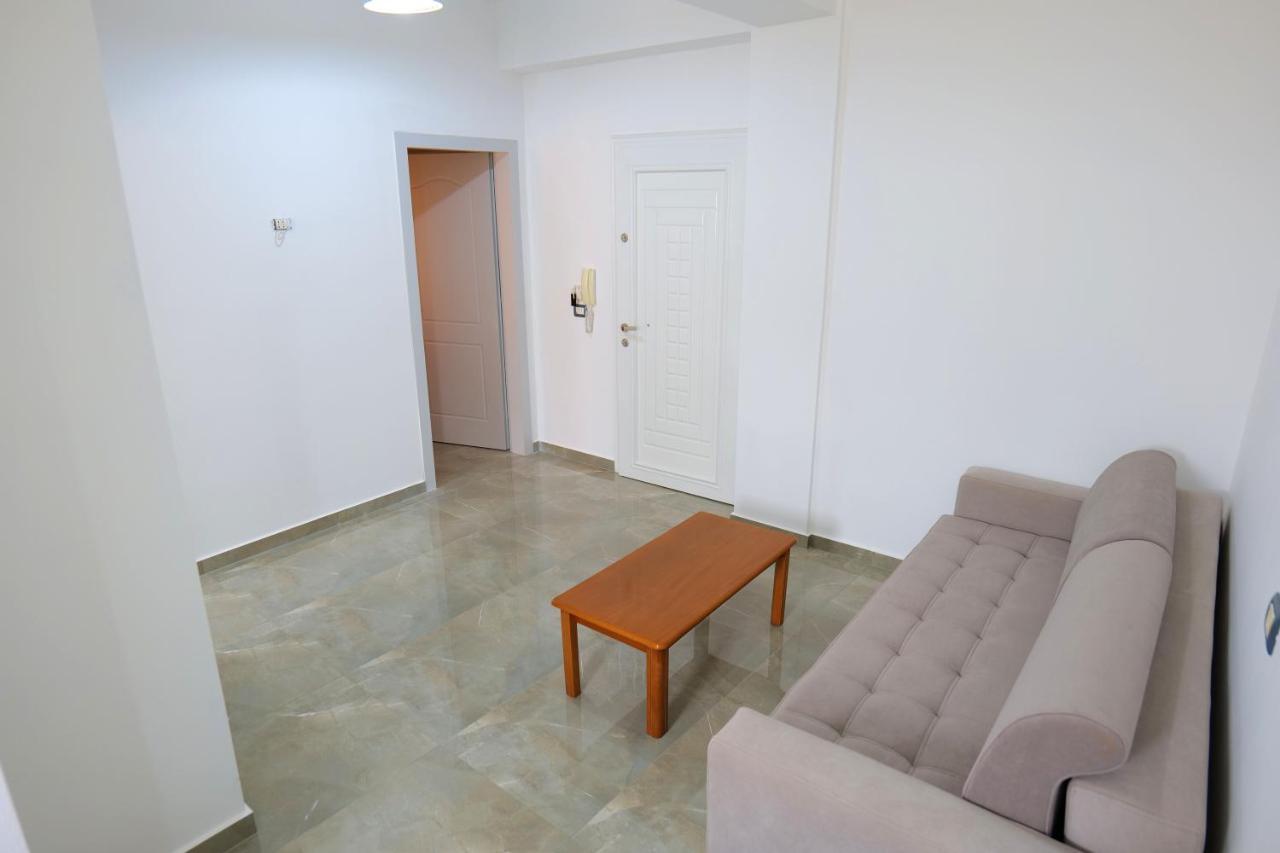 Hotel Adi-Vera Sarandë Exteriör bild