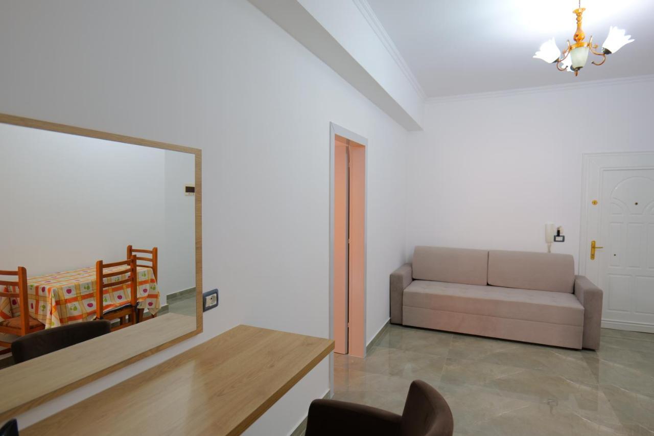 Hotel Adi-Vera Sarandë Exteriör bild